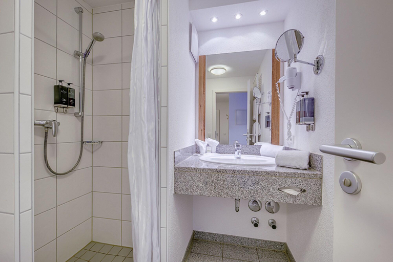 Bathroom 5, NATURE TITISEE - Easy. Life. Hotel., Breisgau-Hochschwarzwald