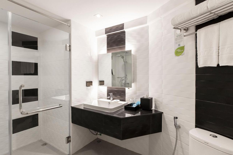 Bathroom 2, Centara Life Cha-Am Beach Resort Hua Hin, Cha-Am