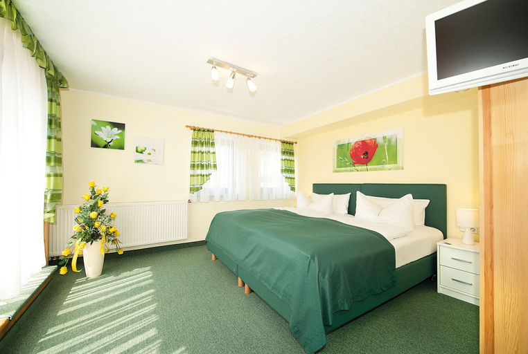 Bedroom 3, Hotel Elbpromenade, Sächsische Schweiz-Osterzgebirge