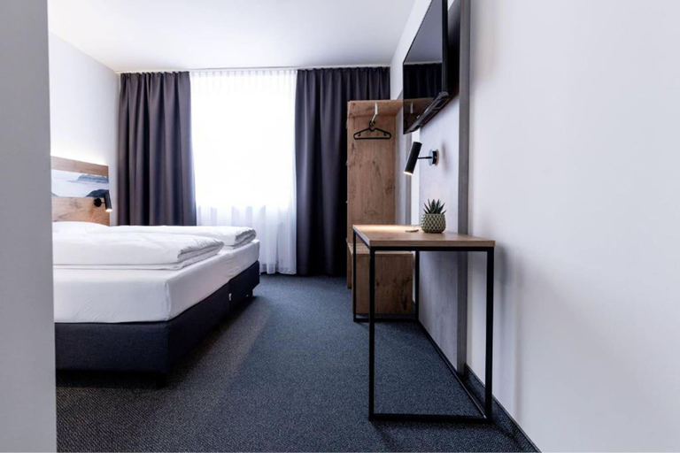 Bedroom 3, Stadthotel Freilassing, Berchtesgadener Land