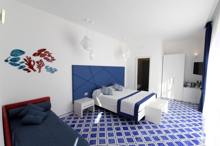 Bedroom 3, Palazzo San Giovanni, Salerno