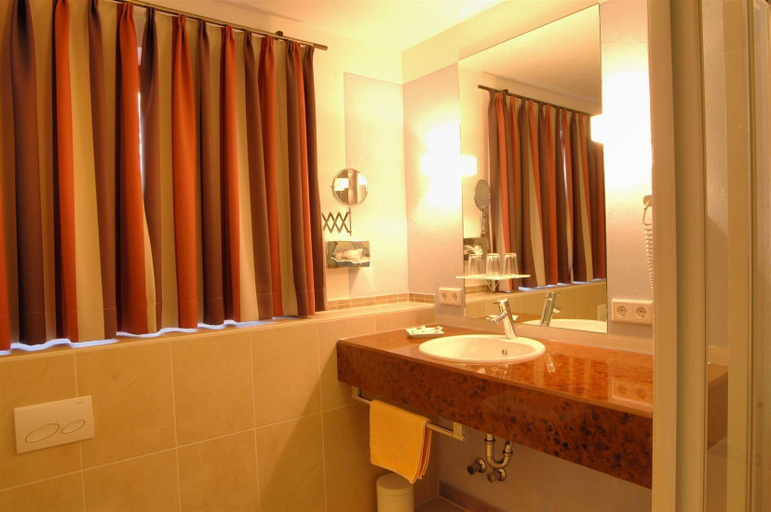 Bathroom 4, Hotel Geiger, Ostallgäu