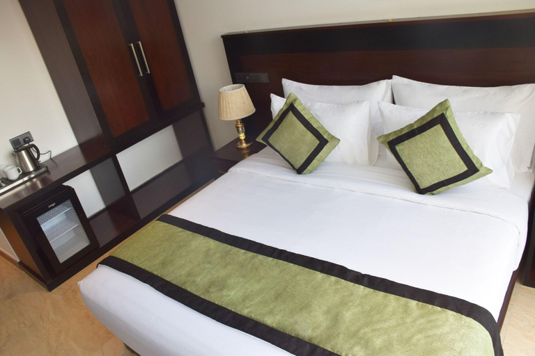 Bedroom 3, Ruvisha Beach Hotel, Negombo