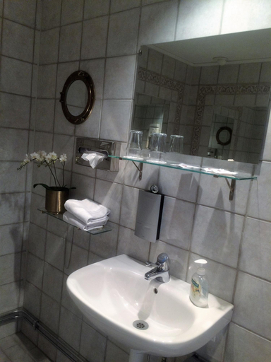 Bathroom 4, Hotell City, Motala