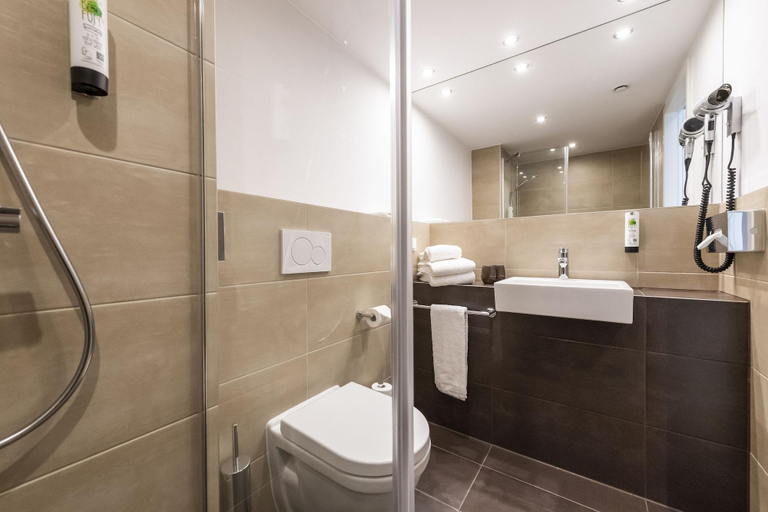 Bathroom 5, HARBR. Hotel Heilbronn, a member of Radisson Individuals, Heilbronn