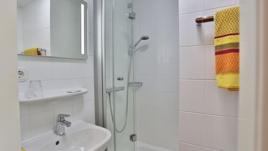Bathroom 4, Concordia - Wohnen auf Zeit, Frankfurt am Main