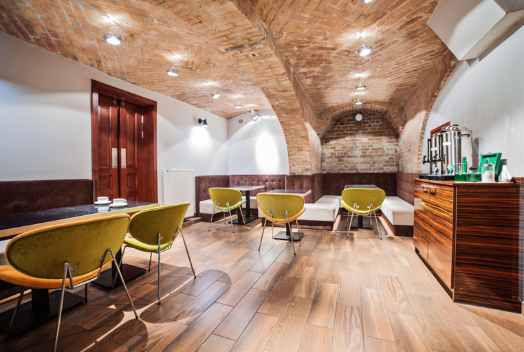 Food & Drinks 5, Fortune Boutique Old Town, Poznań City