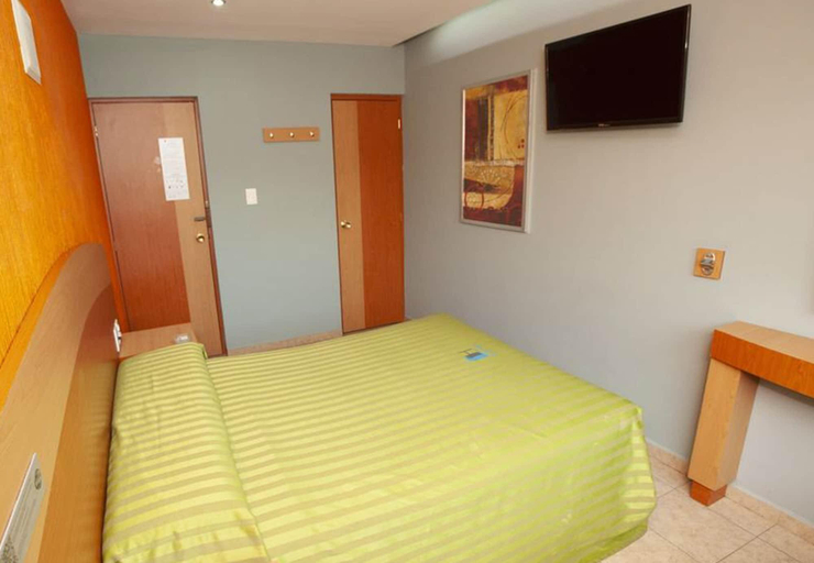 Bedroom 3, Hotel Lira - Solo Adultos, Mexico City