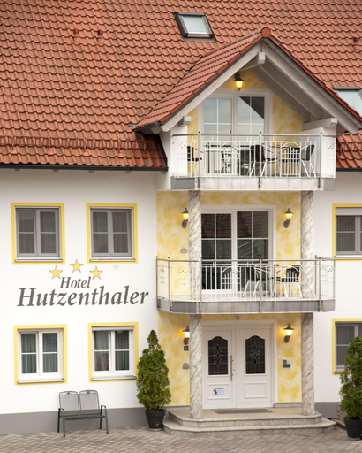 Exterior & Views 2, Landhotel Hutzenthaler, Landshut