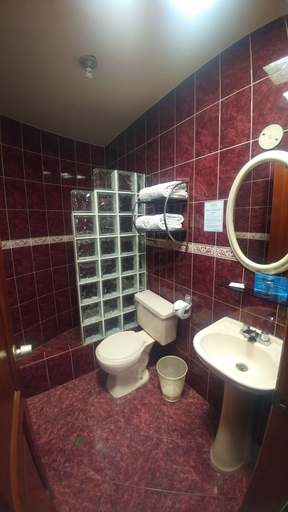 Bathroom 4, Asturias Inn, Lima