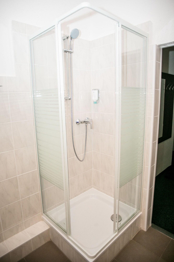 Bathroom 5, Hotel Polonia - Frankfurt-Oder, Frankfurt (Oder)