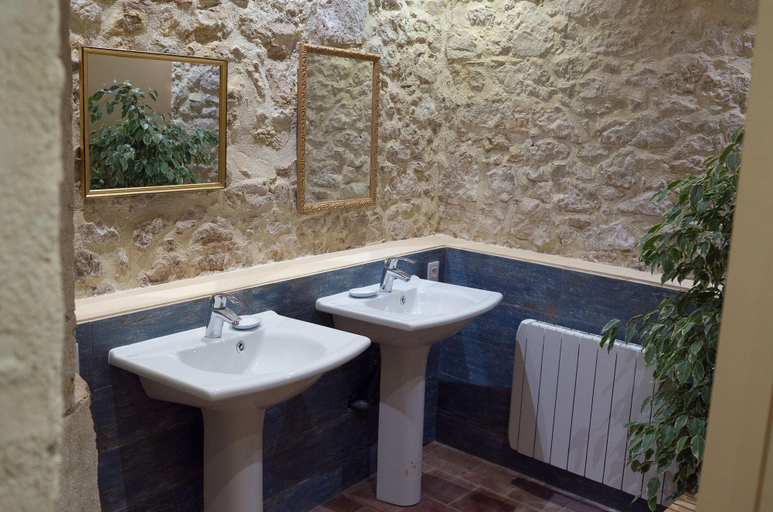 Bathroom, Le Boudoir, Gers