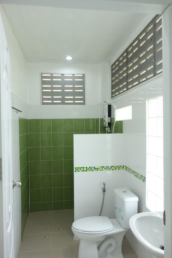Bathroom 4, Mook Ing Lay, Kantrang