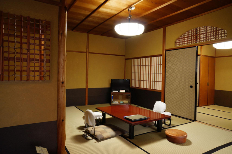 Bedroom 3, Ryokan Sansuien, Yamaguchi
