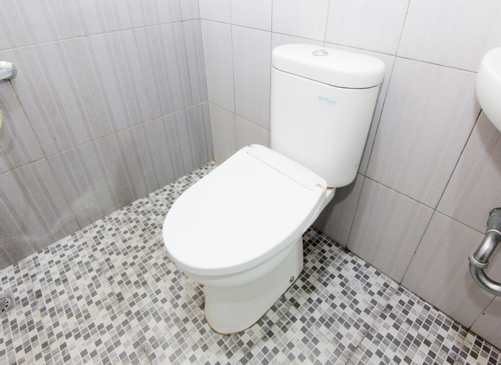 Bathroom 7