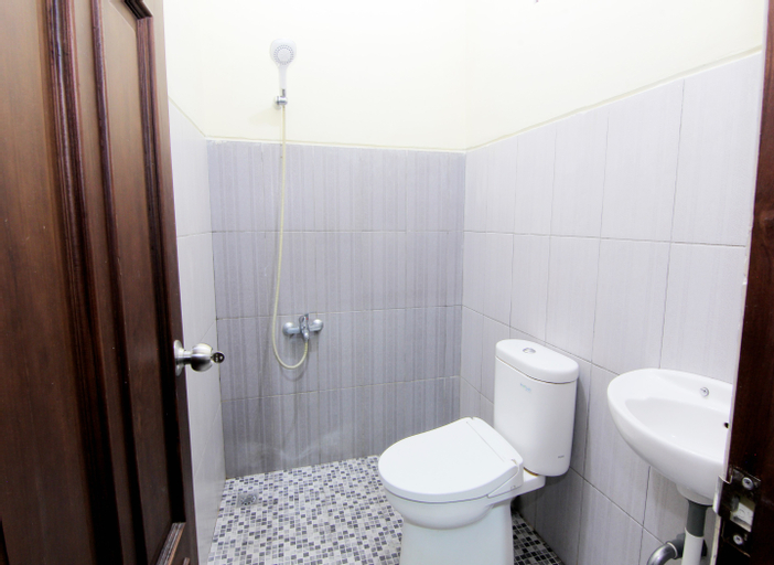 Bathroom 6