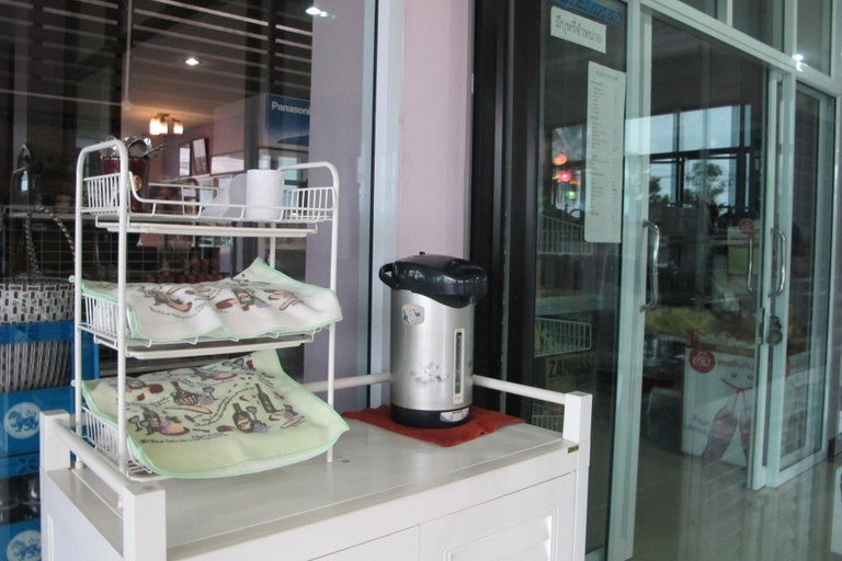 Food & Drinks 5, Four P Residence, Muang Surat Thani