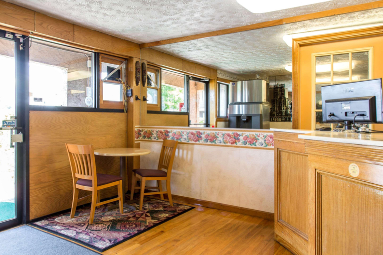 Public Area 3, Rodeway Inn & Suites Branford - Guilford, New Haven