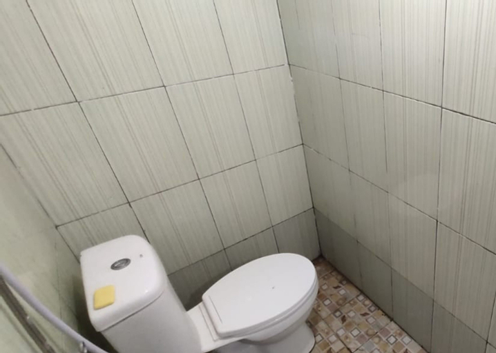 Bathroom 7