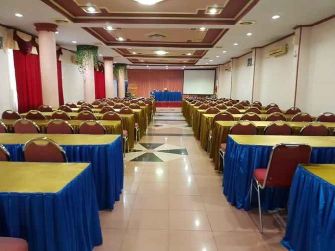 Business Facilities, Hotel Parewisata by ZUZU, Parepare
