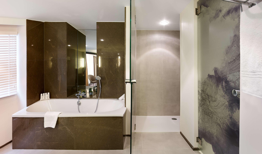 Bathroom 5, Van der Valk Hotel Spa, Liège
