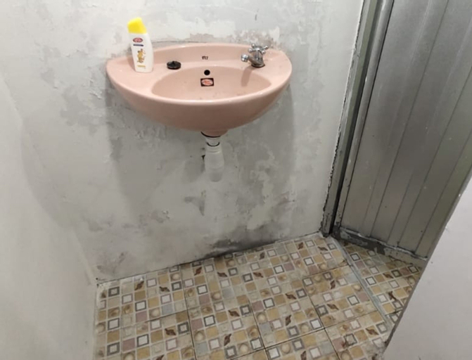Bathroom 9