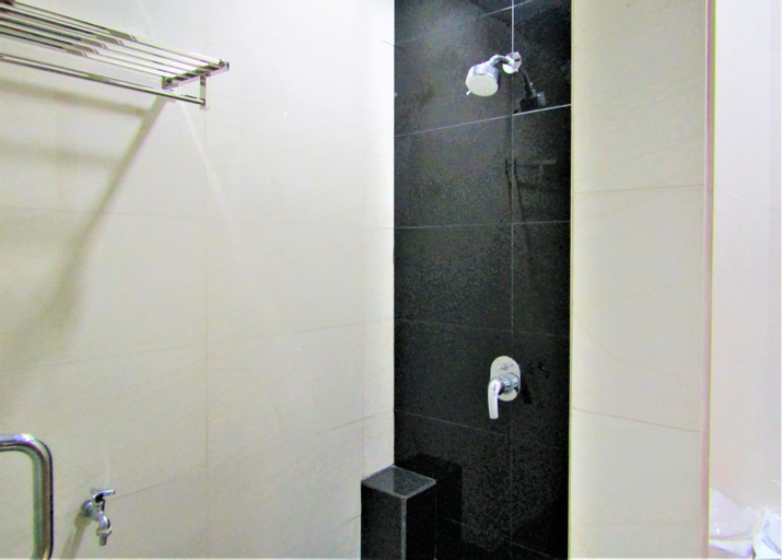Bathroom 21