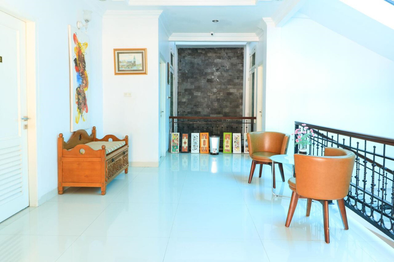 Exterior & Views 2, Ge JacMart Homestay, Makassar
