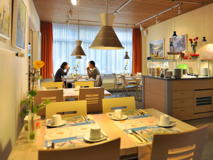 Food & Drinks 5, Hotel Derby Action & Relax Hub, Interlaken