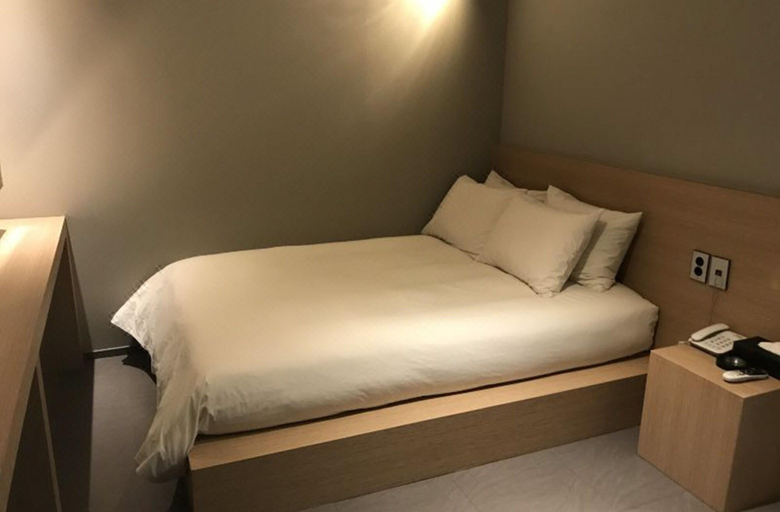 Bedroom 4, Happy Day Hotel, Jeju