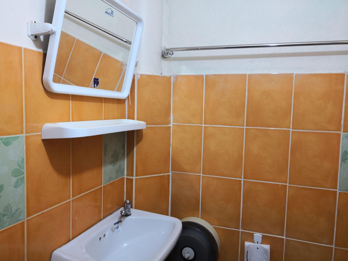 Bathroom 4, Baanpak Kaychilata Khaokho Viewtalaymok, Khao Kho