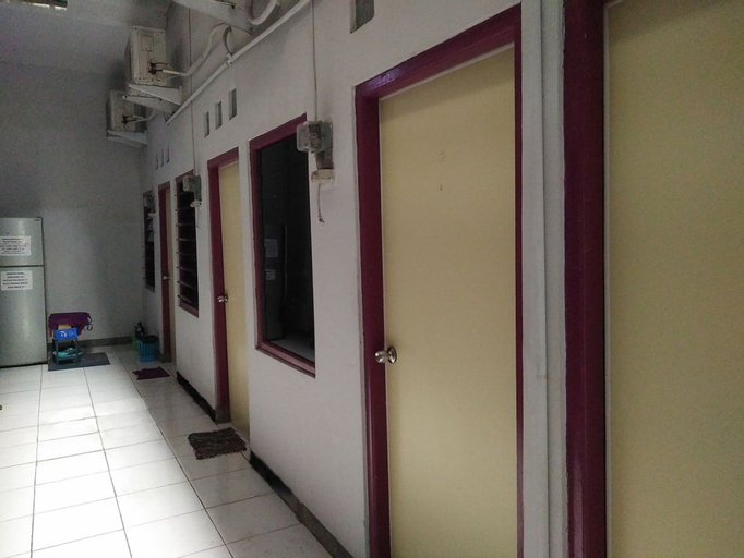 Public Area 2, Homestay Mentari Women Only by ZUZU, Surabaya