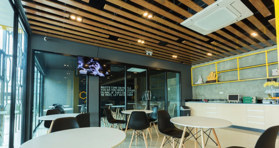 Food & Drinks 5, Seven Bee Boutique Hotel, Muang Surin