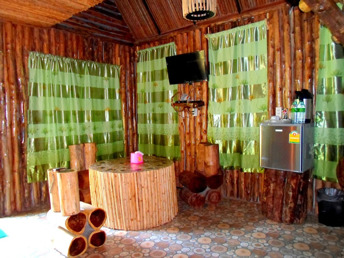 Public Area 2, Khao Sok Tree House, Phanom
