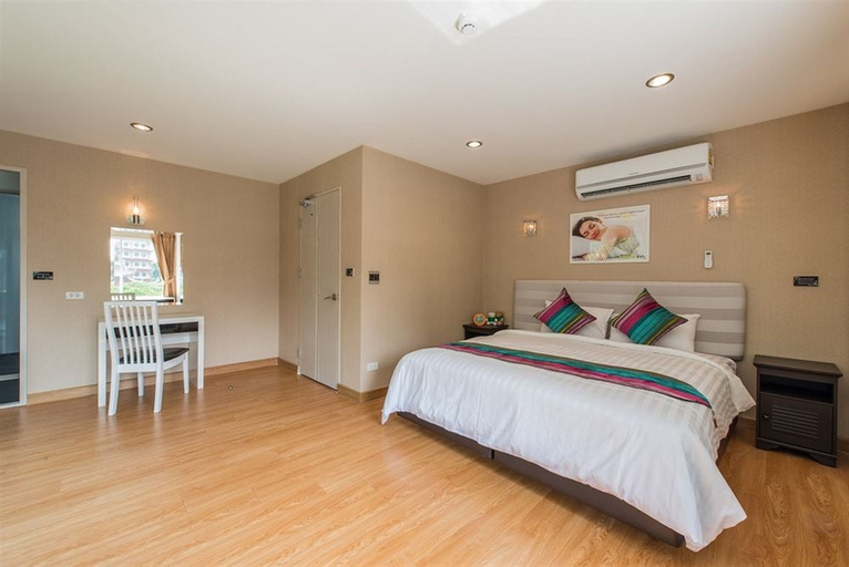 Bedroom 28