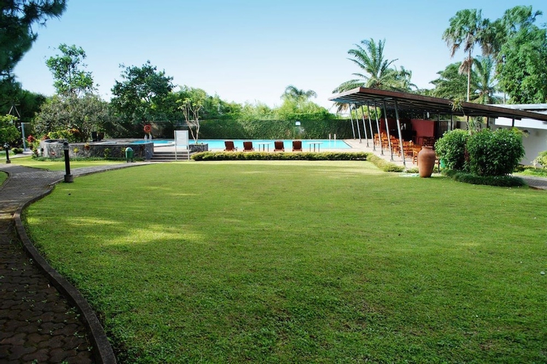 Exterior & Views 26