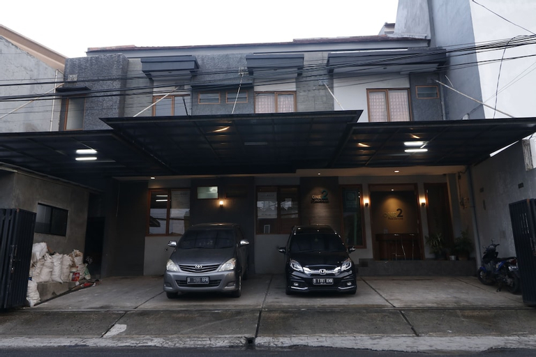 Exterior & Views 1, RedDoorz Plus near RS Harapan Kita, West Jakarta