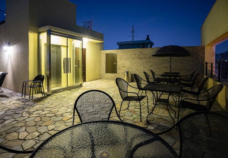 Park Avenue Guest house, Mapo