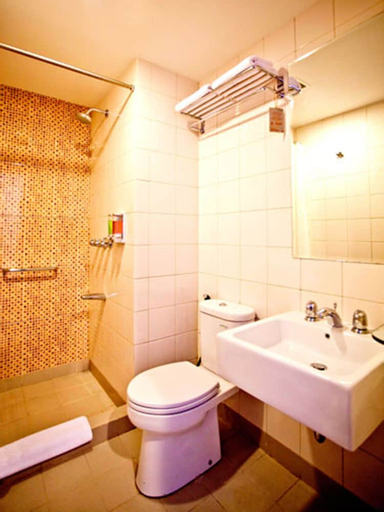 Bedroom 4, Amaris Hotel Pratama Nusa Dua, Badung