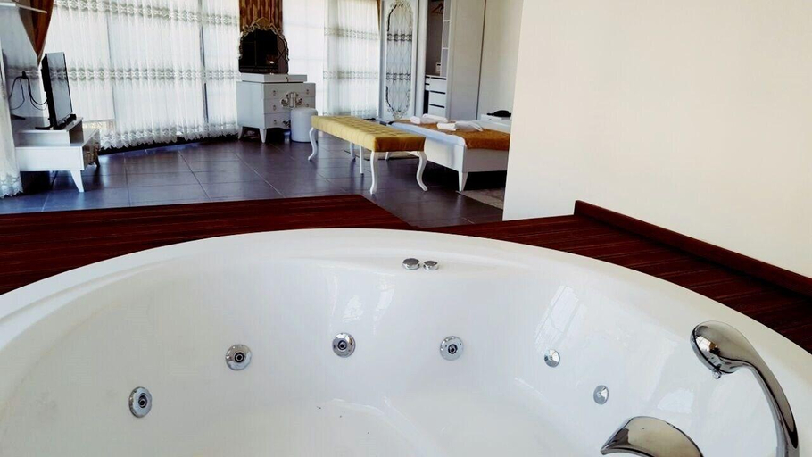 Bathroom 4, Zehra Hotel - Halal Concept, Fethiye