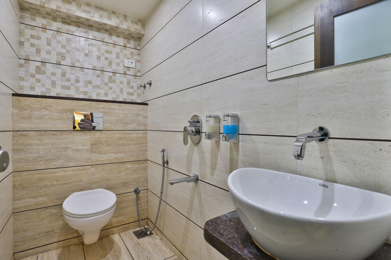 Bathroom 4, Hotel Pearl, Vadodara