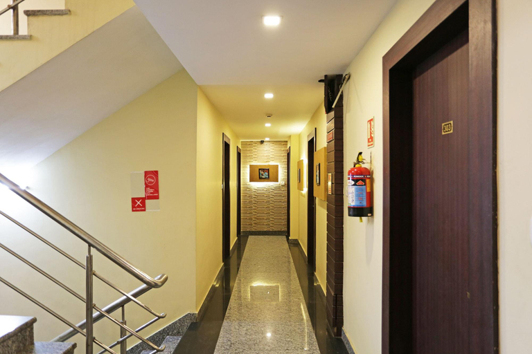 Public Area 3, Hotel Diamond Plaza Bowbazar, Kolkata