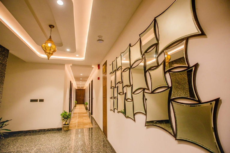 Public Area 2, HOTEL TEN SQUARE - 5 Minutes from The Taj Mahal, Agra