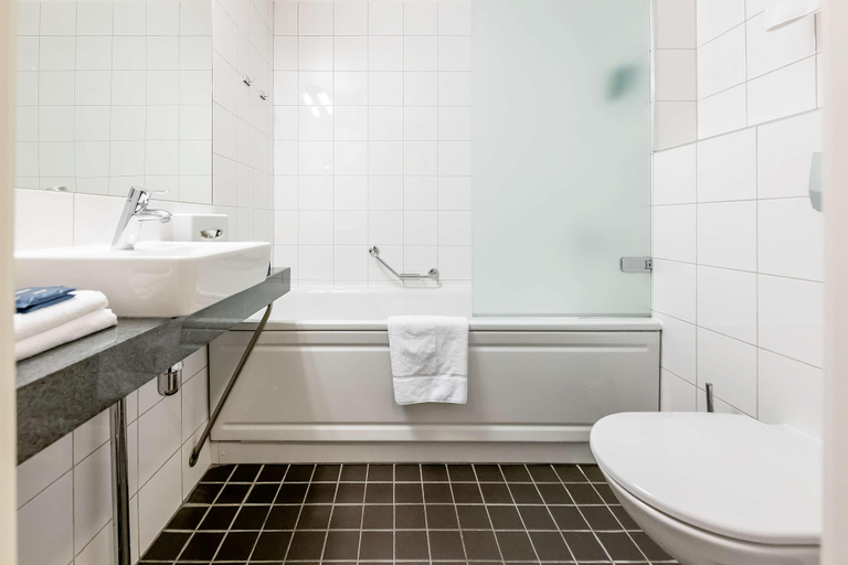 Bathroom 4, Radisson Hotel Kaunas, Kauno
