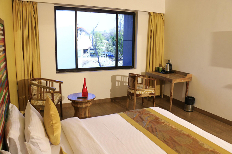 Bedroom 3, Cosmopolitan Hotel, Madurai