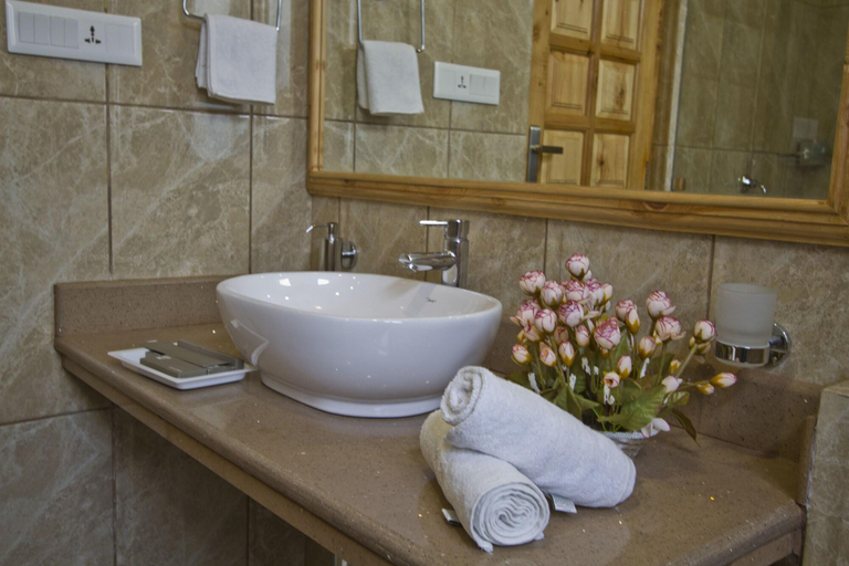 Bathroom 4, The Foghills : A Boutique Hotel & Cottages, Kullu