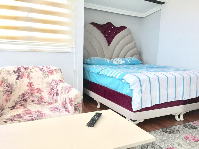 Bedroom 5, Can Residence, Merkez
