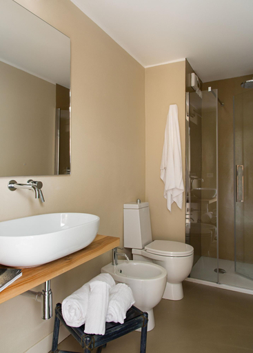 Bathroom 4, Brusco Rooms, Como