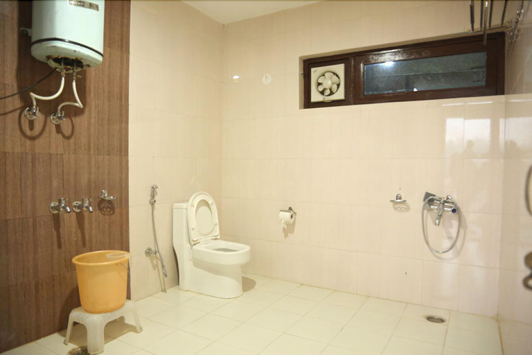 Bathroom 4, Hotel Monal Manali, Kullu