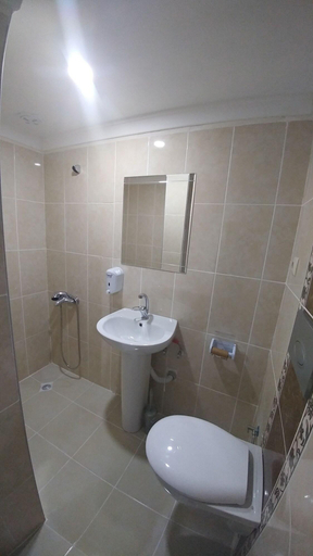 Bathroom 5, Ferah Hotel, Sürmene